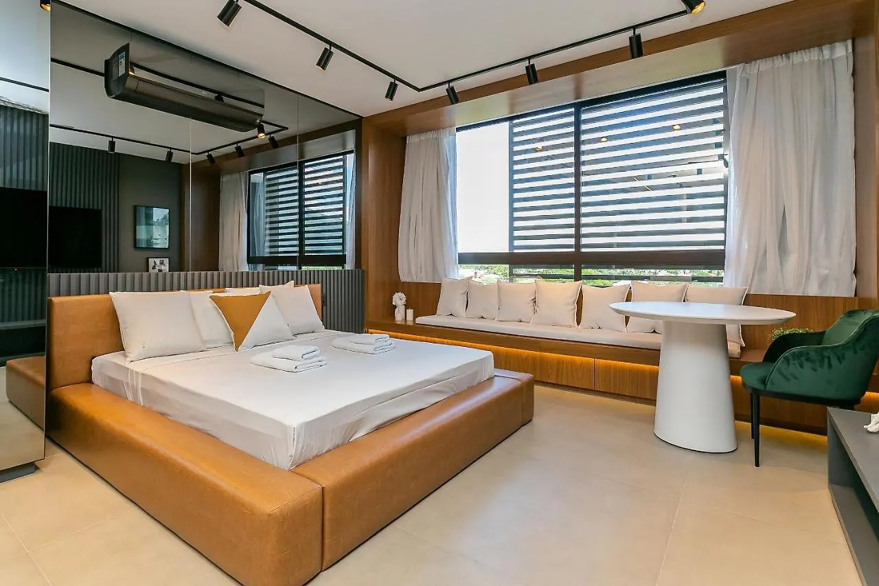 Wi-Fi 200Mb | Piscina No Rooftop #Corg01 Florianopolis Apartment